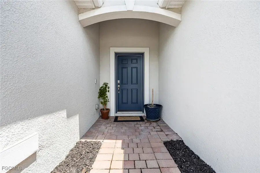 821 NE 6th Place, Cape Coral, FL 33909 - Image #2