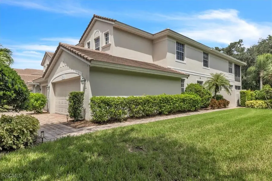 13121 Pebblebrook Point Circle #102, Fort Myers, FL 33905 - Image #3