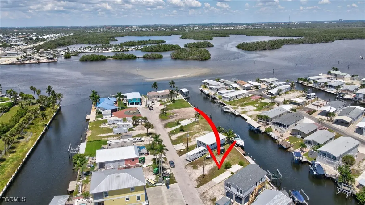 856 Oak Street, Fort Myers Beach, FL 33931 - Image #1
