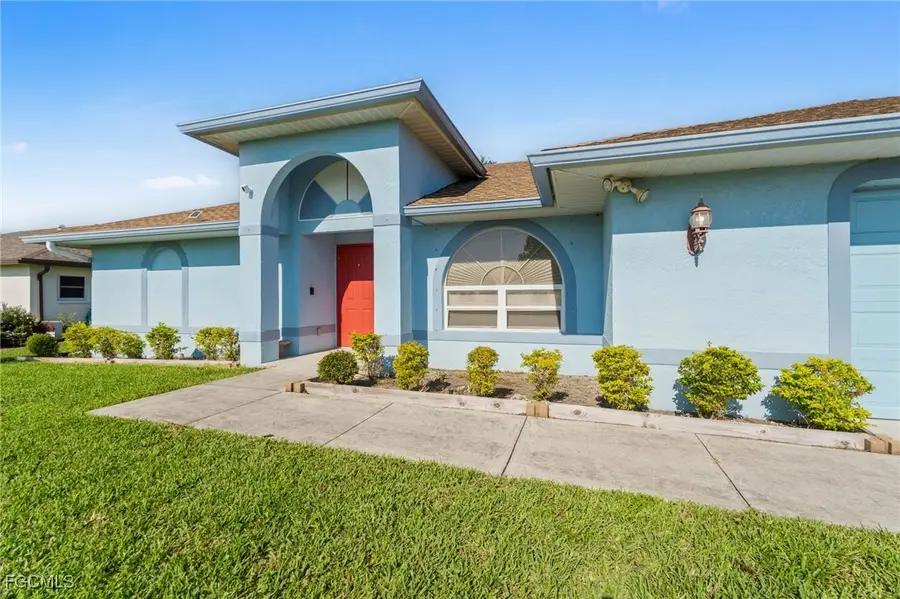 824 SE 3rd Place, Cape Coral, FL 33990 - Image #2