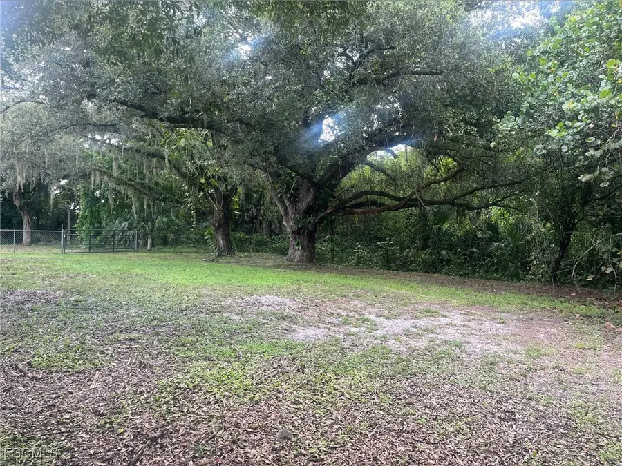 435 Trader Road, Fort Denaud, FL 33935 - Image #2