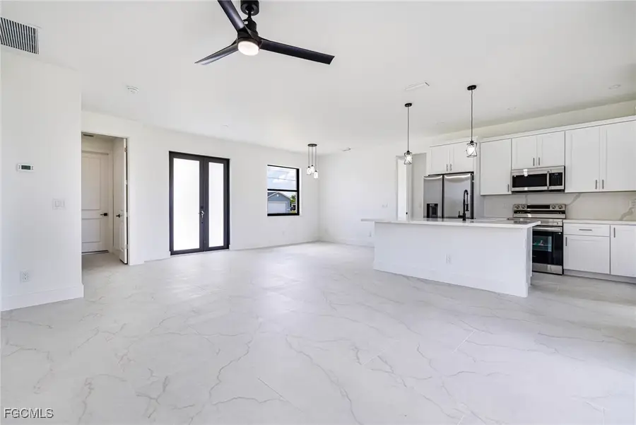 420 Yolanda Street, Lehigh Acres, FL 33972 - Image #3