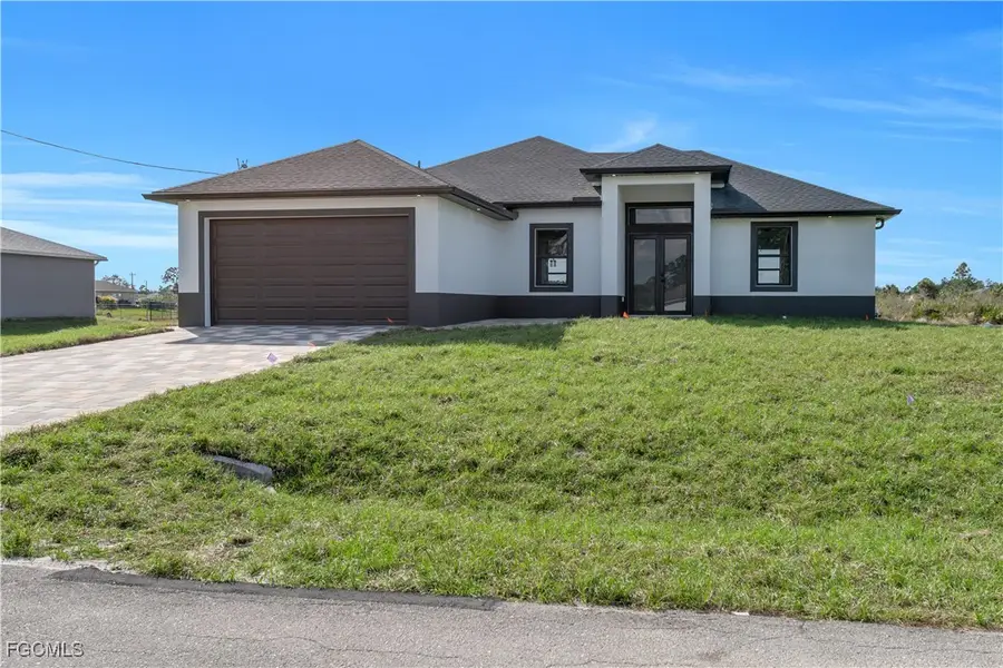 912 Pine Avenue, Lehigh Acres, FL 33972 - Image #3