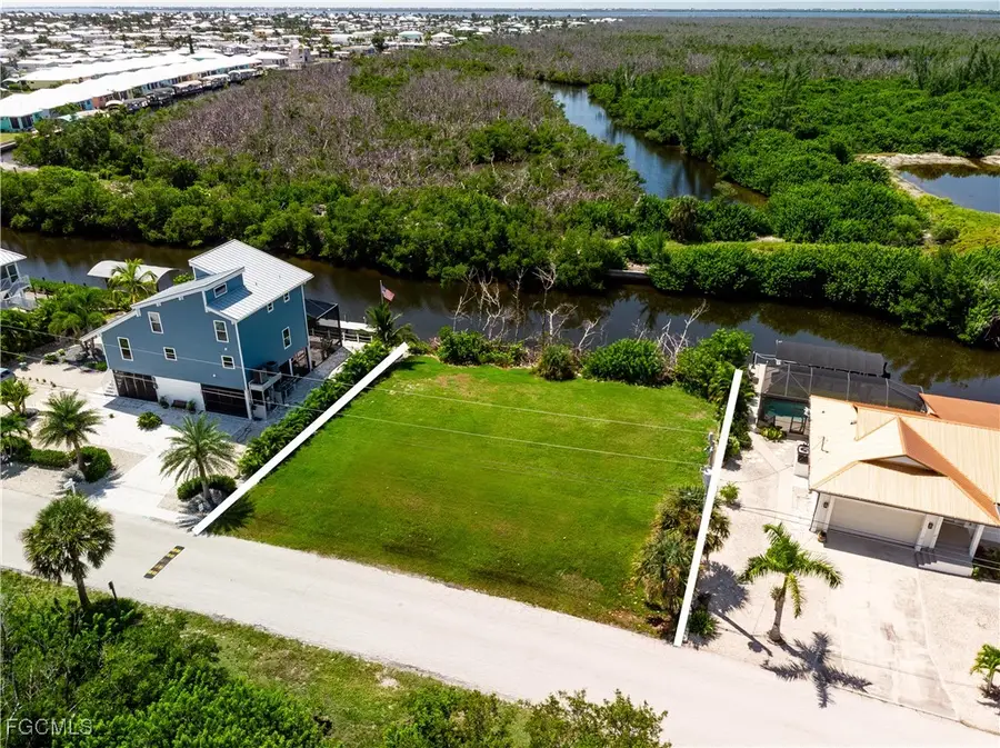 4061 Galt Island Avenue, Saint James City, FL 33956 - Image #2