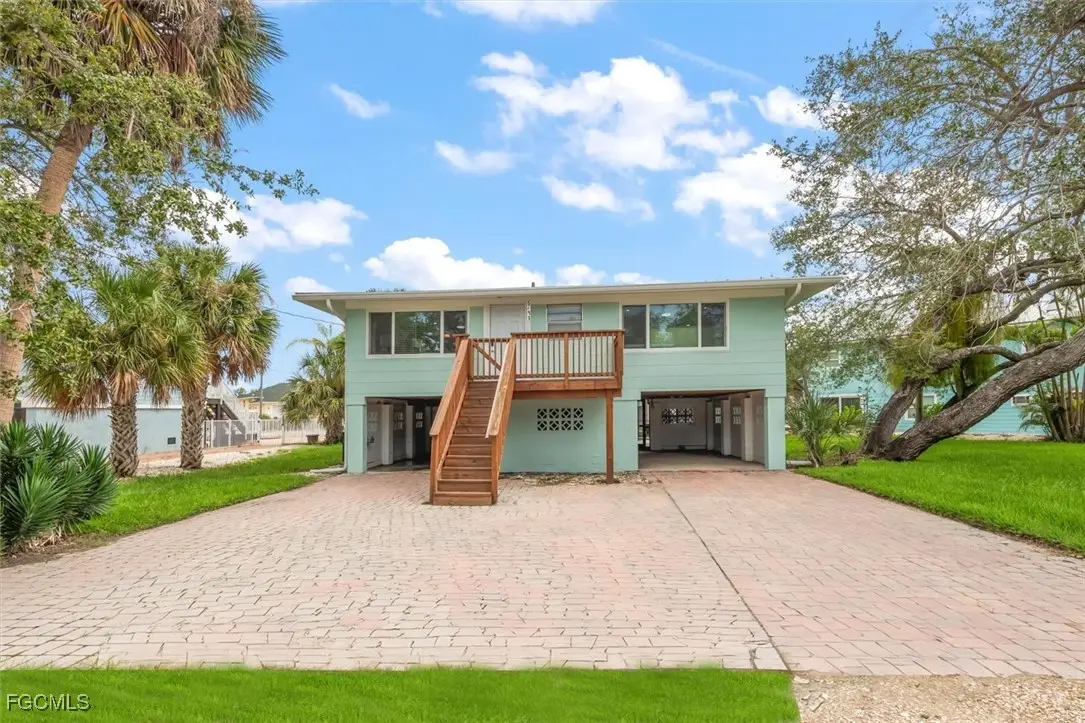 5481 Oak Ridge Avenue, Fort Myers Beach, FL 33931 - Image #1