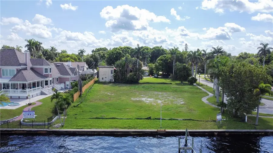 1301 Rio Vista Avenue, Fort Myers, FL 33901 - Image #3