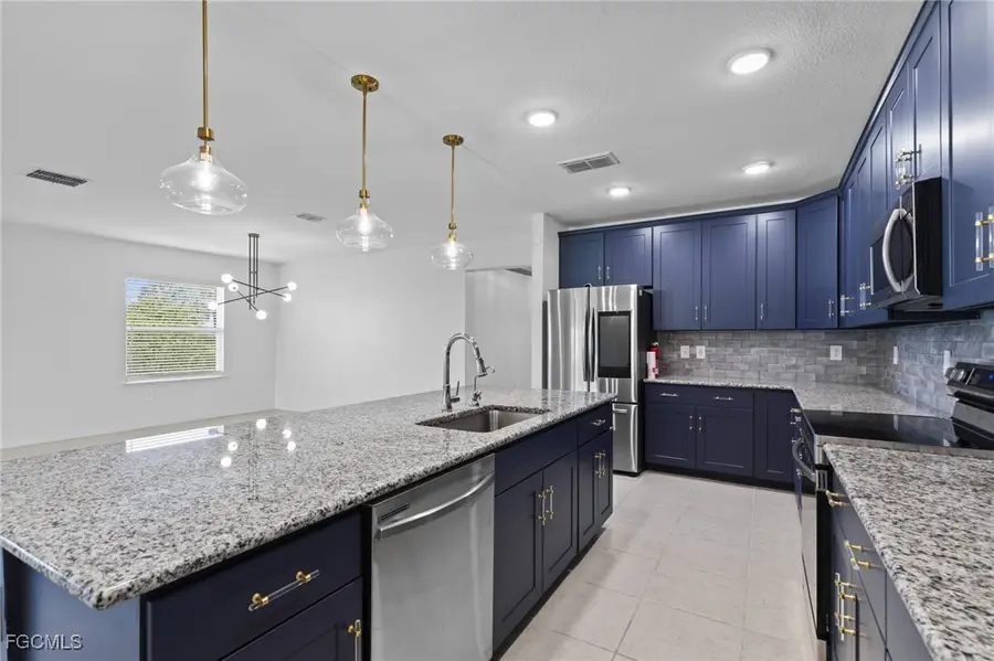 8750 Cascade Price Circle, North Fort Myers, FL 33917 - Image #3