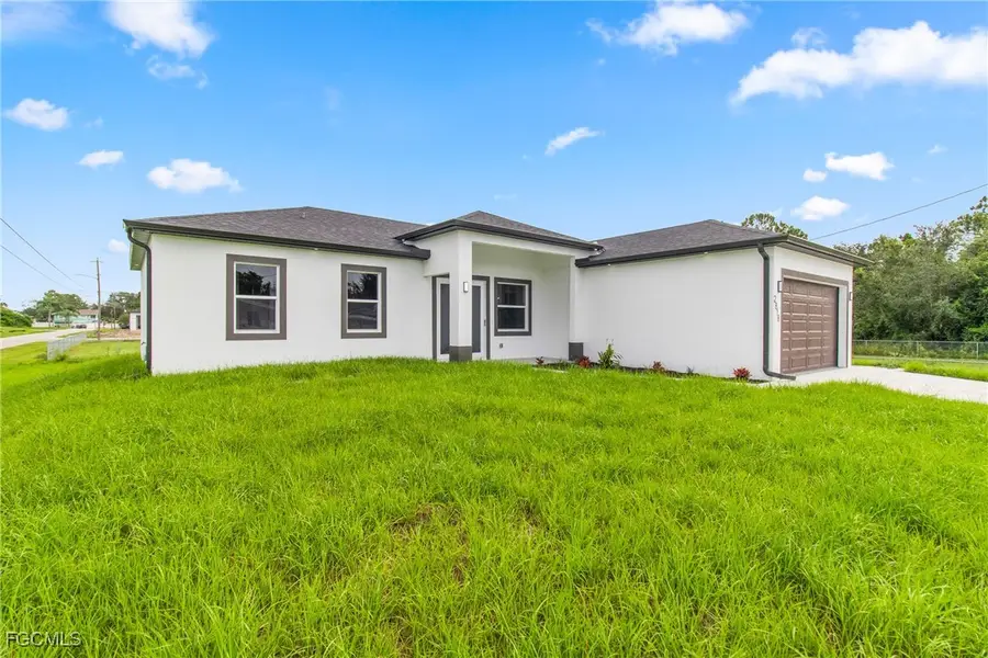 2818 42nd Street Sw, Lehigh Acres, FL 33976 - Image #2