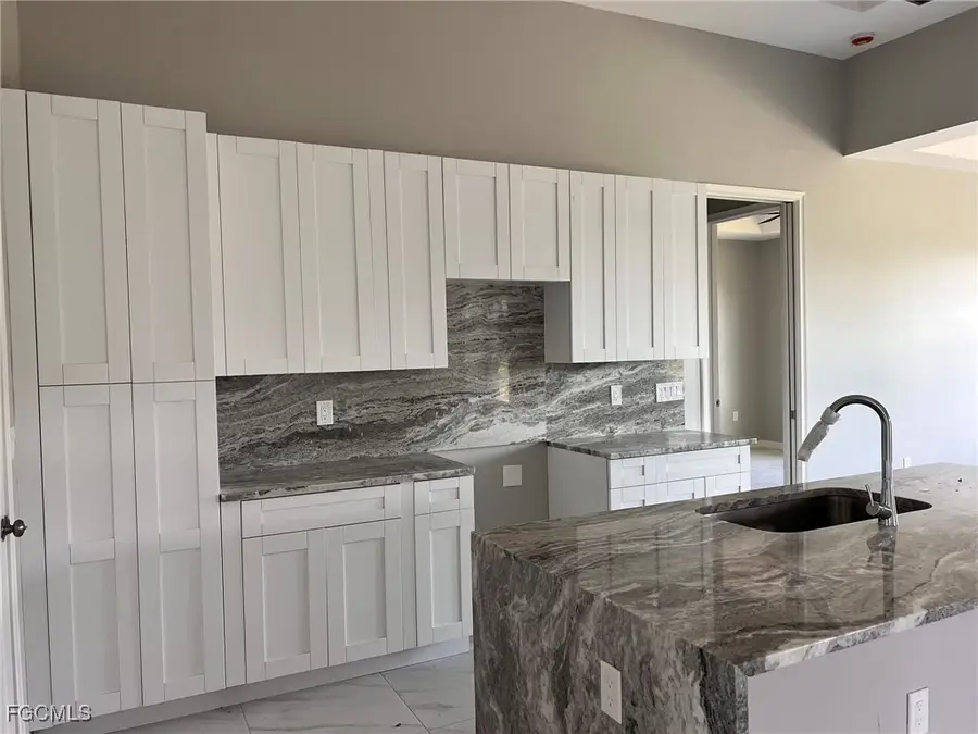 2500 41st Street Sw, Lehigh Acres, FL 33976 - Image #3