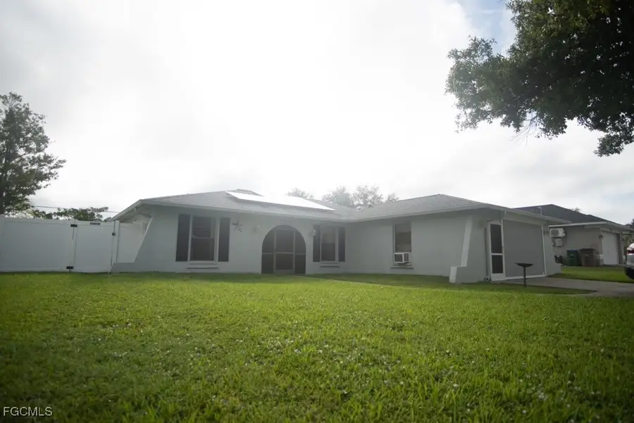 201 NE 11th Place, Cape Coral, FL 33909 - Image #2