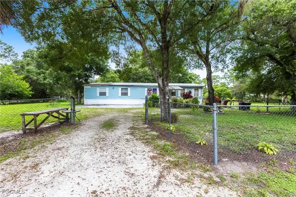 3180 Packinghouse Road, Alva, FL 33920