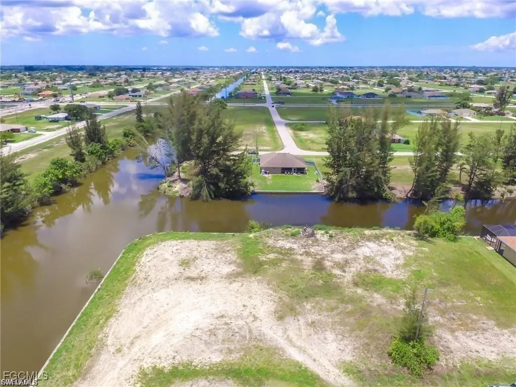 832 NE 1st Place, Cape Coral, FL 33909 - Image #1