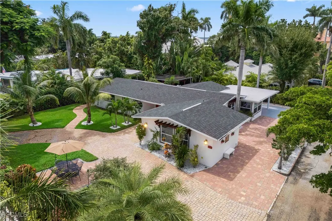 2702 Mcgregor Boulevard, Fort Myers, FL 33901 - Image #1