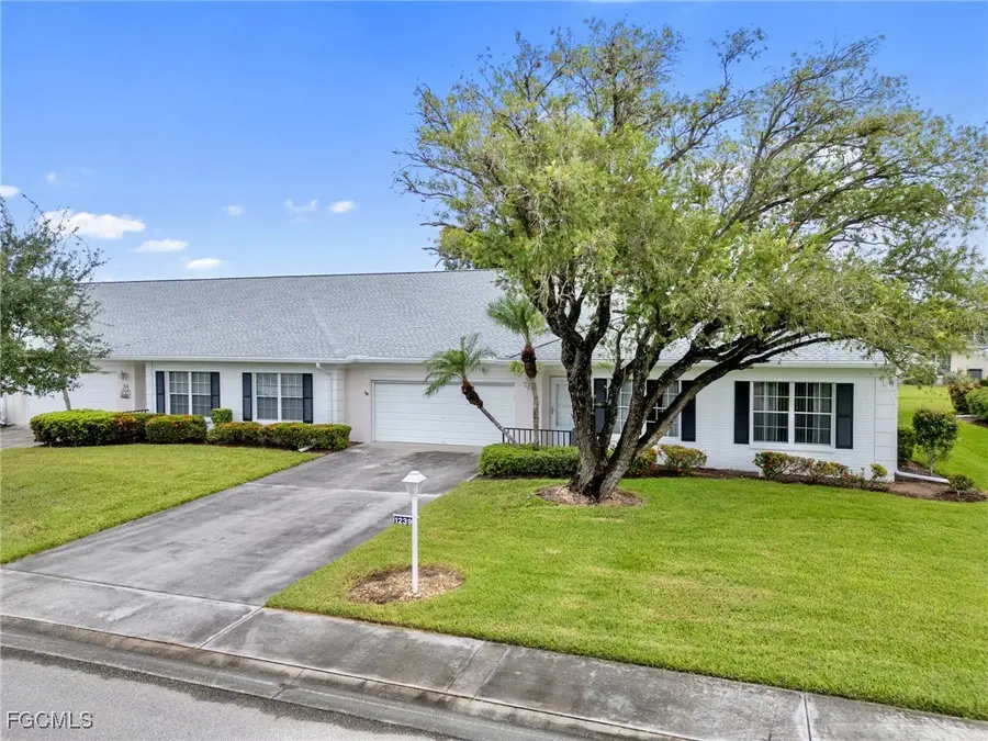 1239 Broadwater Drive, Fort Myers, FL 33919 - Image #2