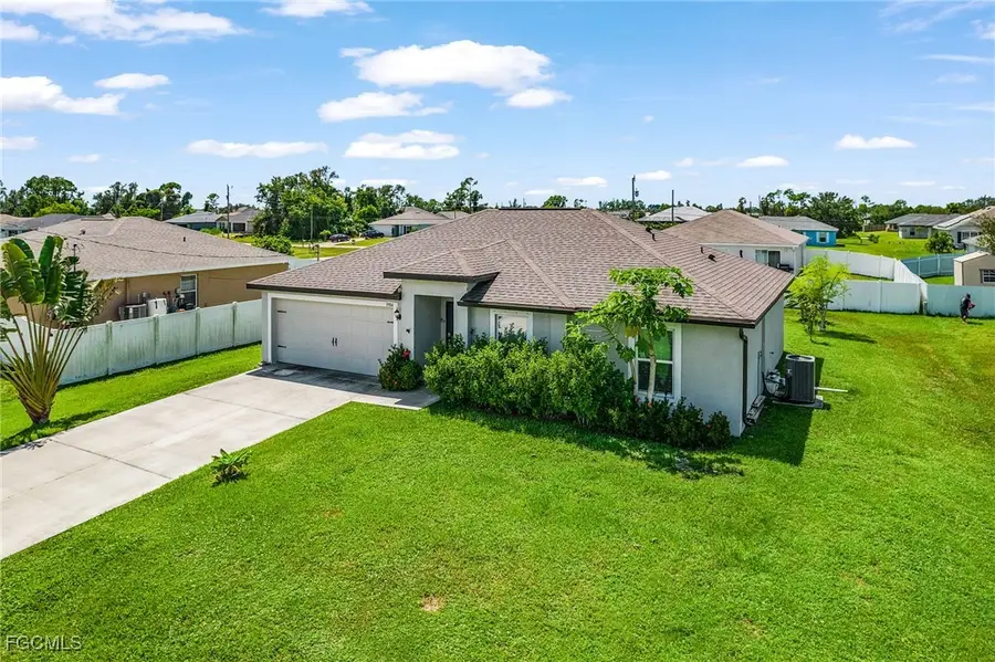 3904 NE 16th Place, Cape Coral, FL 33909 - Image #2