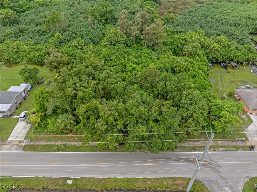 2682 Ford Street, Fort Myers, FL 33916 - Image #2