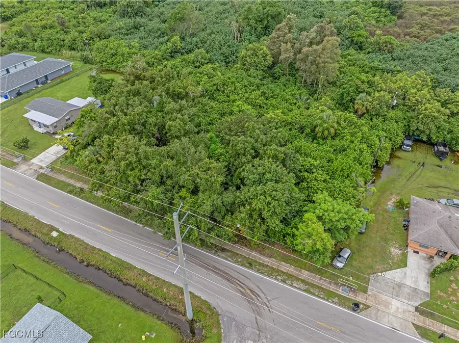 2682 Ford Street, Fort Myers, FL 33916 - Image #3