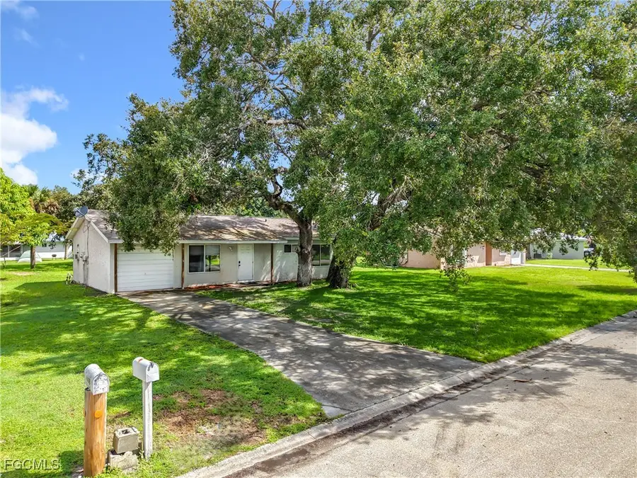 4006 Beaumont Lane, Labelle, FL 33935 - Image #2