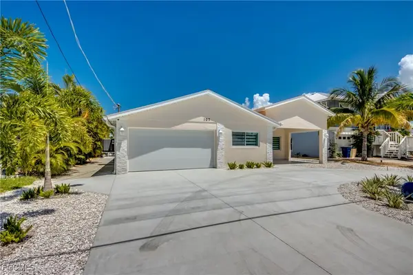 107 Albatross Street, Fort Myers Beach, FL 33931