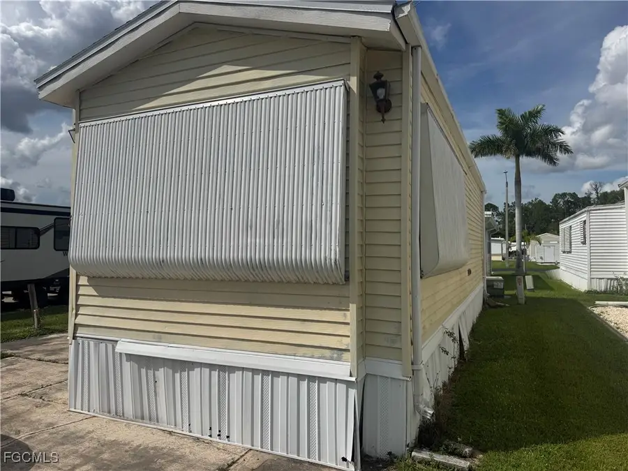 5 Fountain View Boulevard, North Fort Myers, FL 33903 - Image #3
