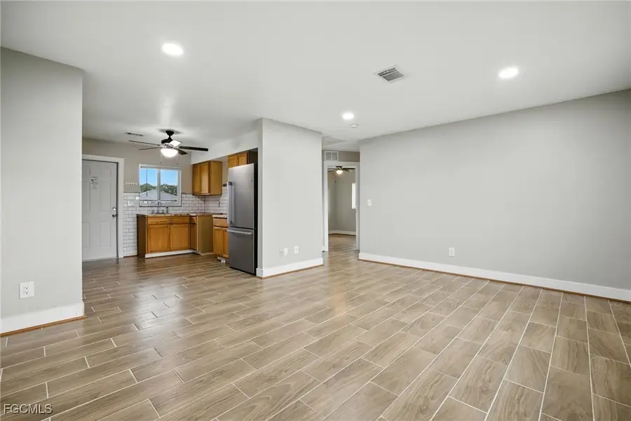 125/127 Gordon Avenue S, Lehigh Acres, FL 33973 - Image #2