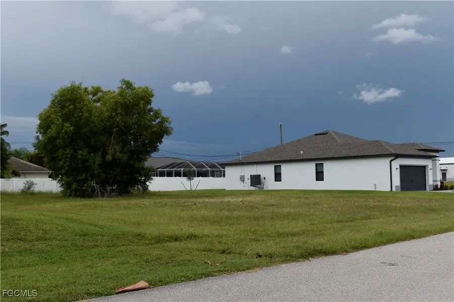 706 SW 21st Street, Cape Coral, FL 33991 - #2