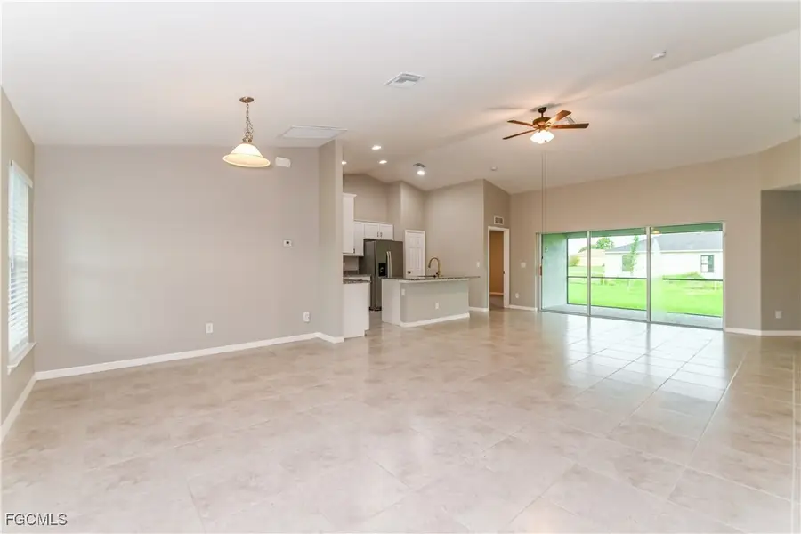 914 NE 13th Place, Cape Coral, FL 33909 - Image #3
