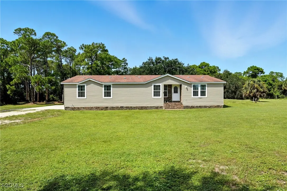 8077 Primrose Boulevard, Labelle, FL 33935 - Image #1
