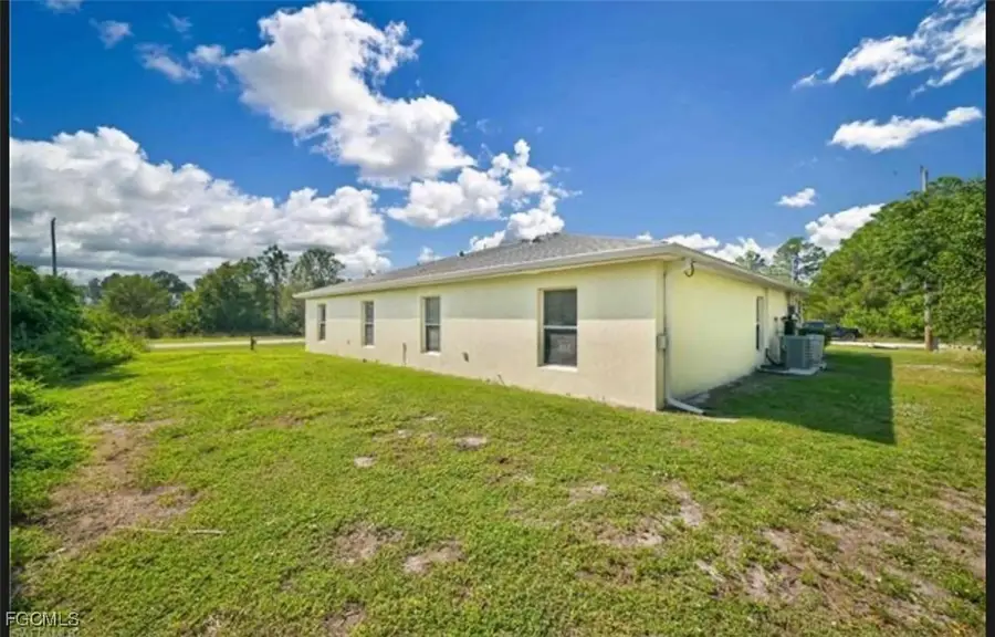 465-467 Lillon Avenue S, Lehigh Acres, FL 33974 - #2