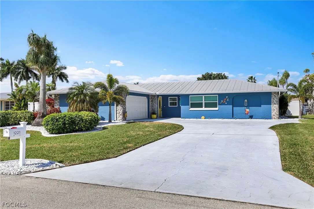 1221 SE 43rd Terrace, Cape Coral, FL 33904 - #1