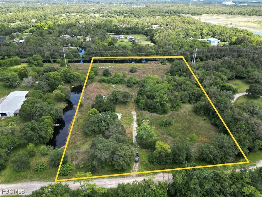 6851 Carmelita Drive, Fort Myers, FL 33905 - Image #2