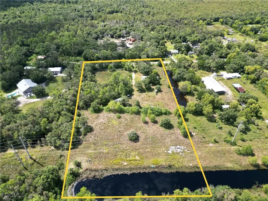 6851 Carmelita Drive, Fort Myers, FL 33905 - Image #3