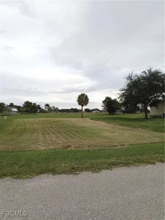 914 Thatcher Boulevard, Moore Haven, FL 33471 - Image #2