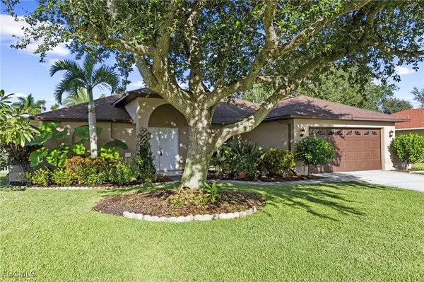 2114 SE 8th Place, Cape Coral, FL 33990