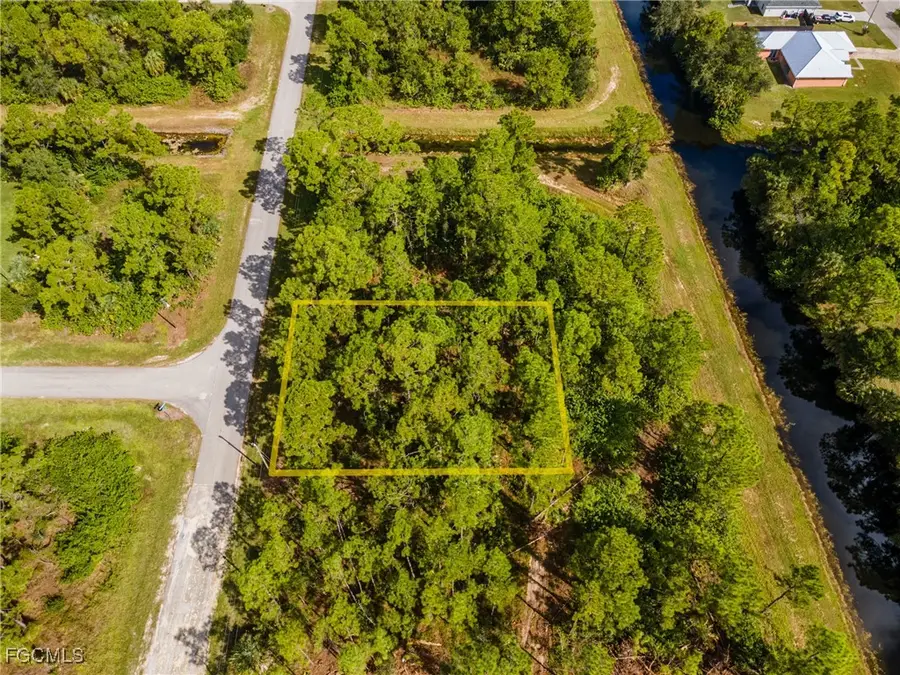 231 Thornton Avenue S, Lehigh Acres, FL 33974 - Image #3