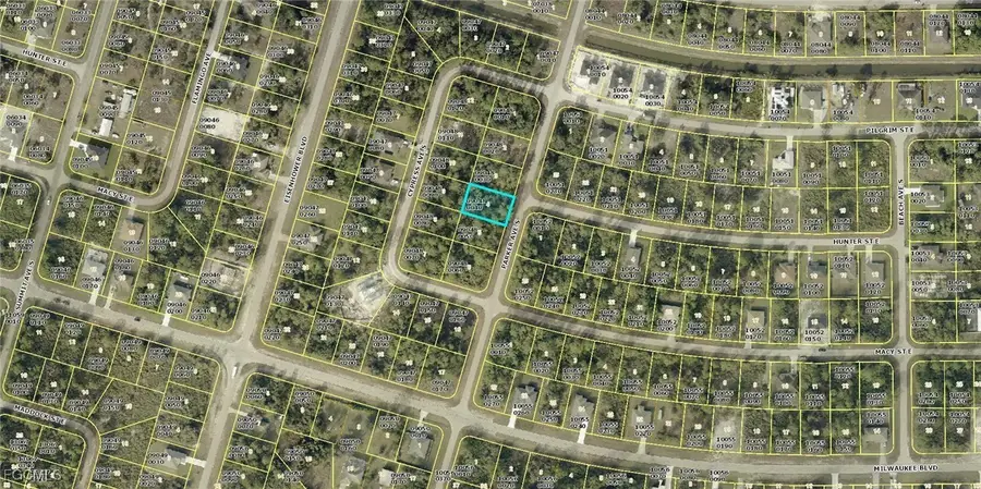 572 Parker Avenue S, Lehigh Acres, FL 33974 - #2