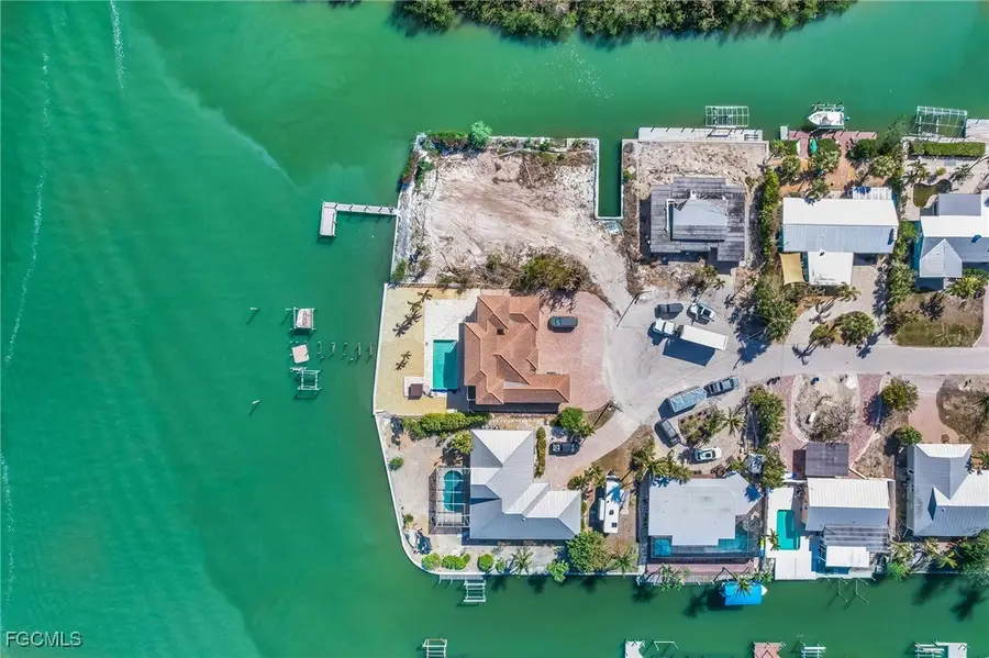 474 Washington Court, Fort Myers Beach, FL 33931 - #3