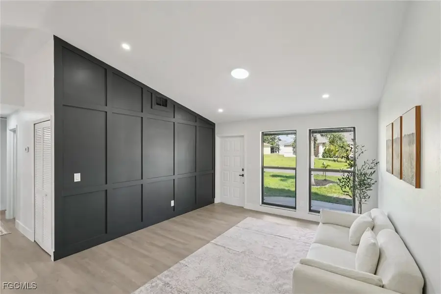 2128 NE 9th Place, Cape Coral, FL 33909 - Image #2