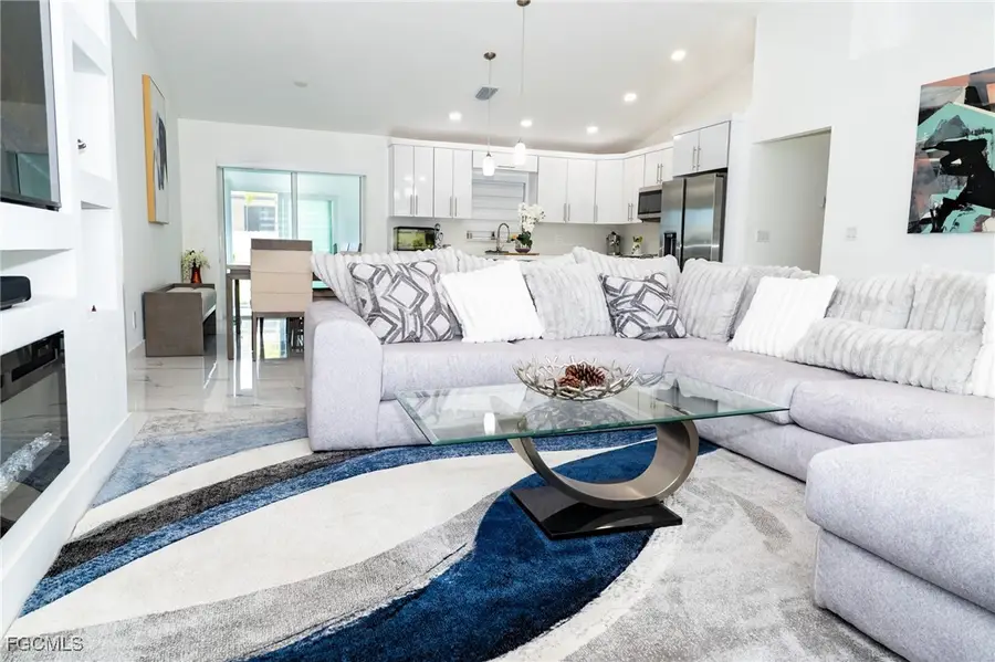 4623 Jacaranda Parkway W, Cape Coral, FL 33993 - Image #3