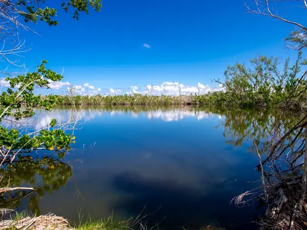 1450-1460 Court Place, Sanibel, FL 33957