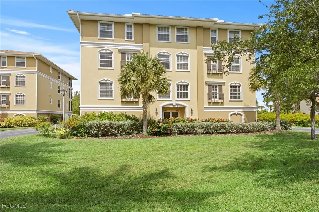 10050 Lake Cove Drive #202, Fort Myers, FL 33908 - Image #1