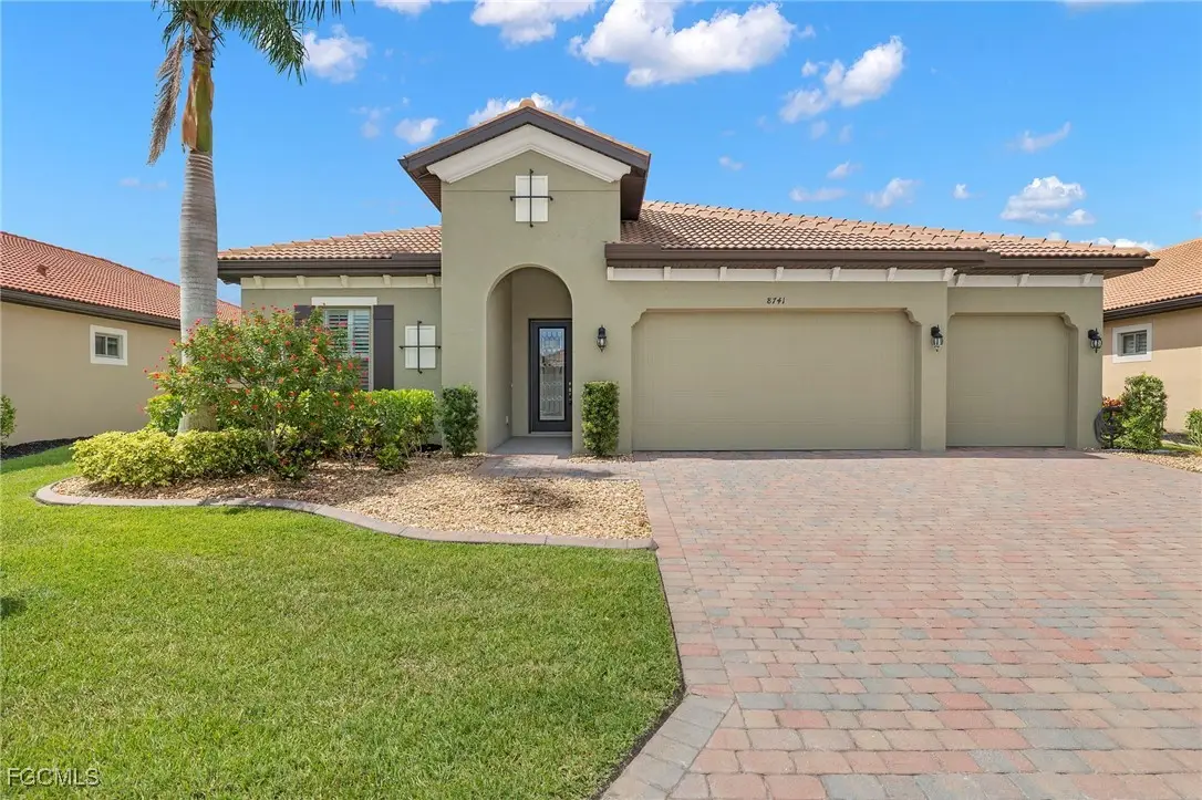8741 Westwood Oaks Place, Fort Myers, FL 33908 - Image #1