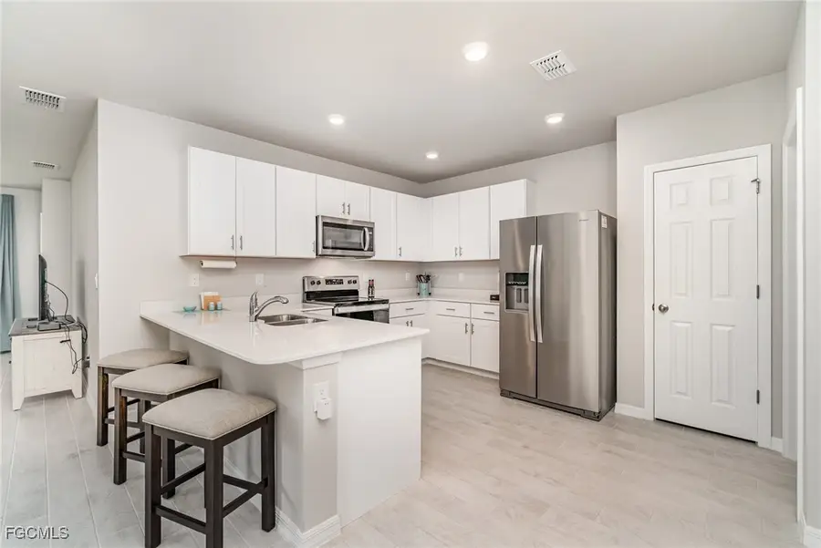 20102 Camino Torcido Loop, North Fort Myers, FL 33917 - Image #2