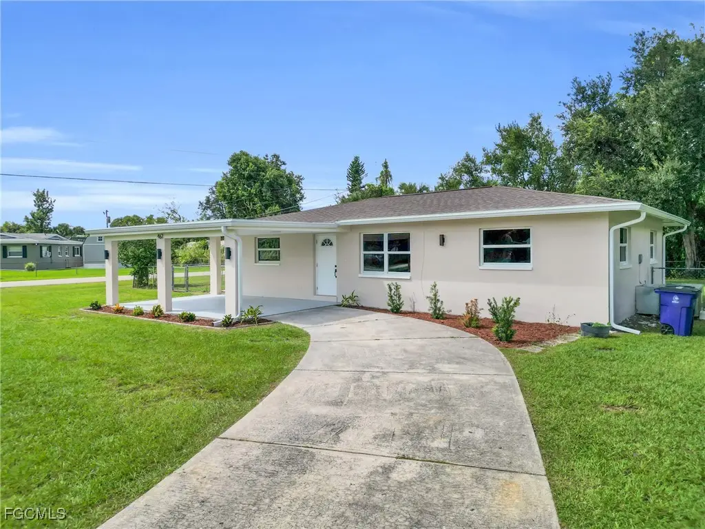 462 Muskegon Avenue, Fort Myers, FL 33905 - Image #1