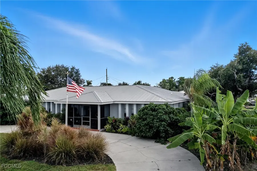 5205 York Court, Cape Coral, FL 33904 - Image #2