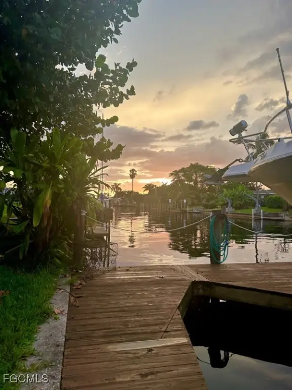 2305 SE 16th Street, Cape Coral, FL 33990