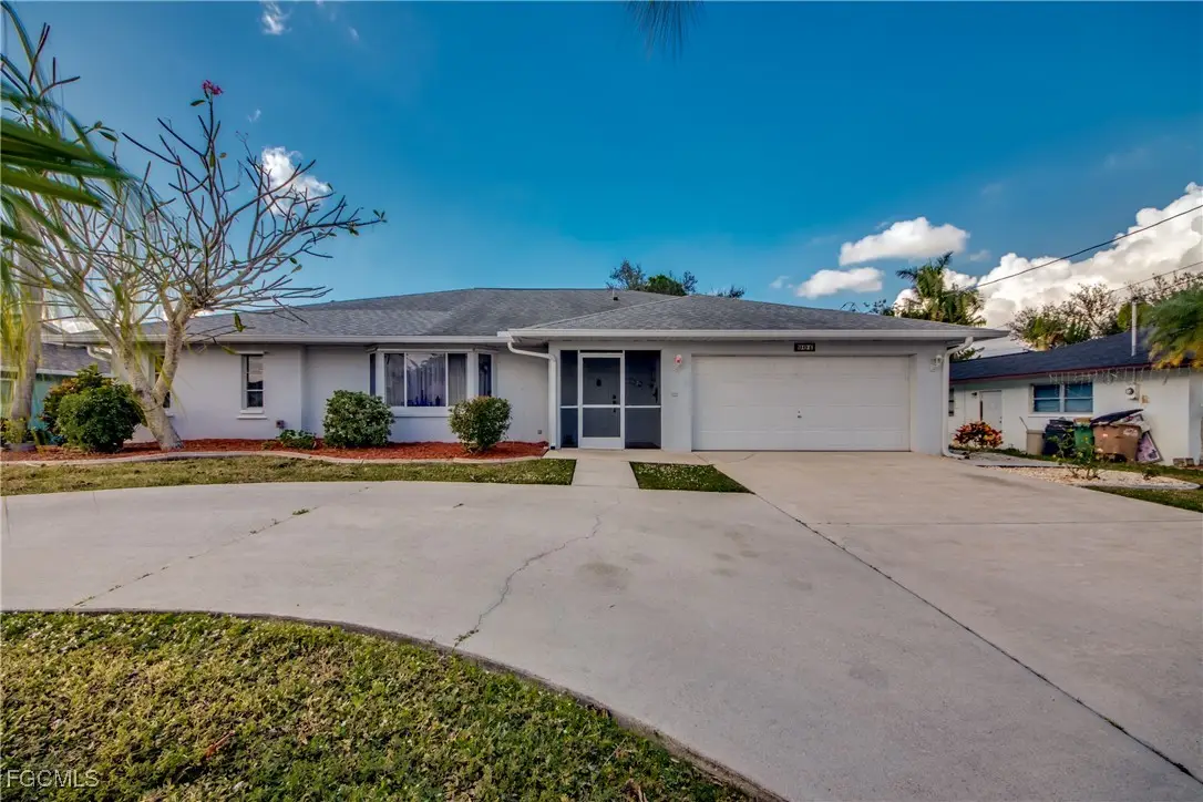 904 SE 4th Place, Cape Coral, FL 33990 - Image #1