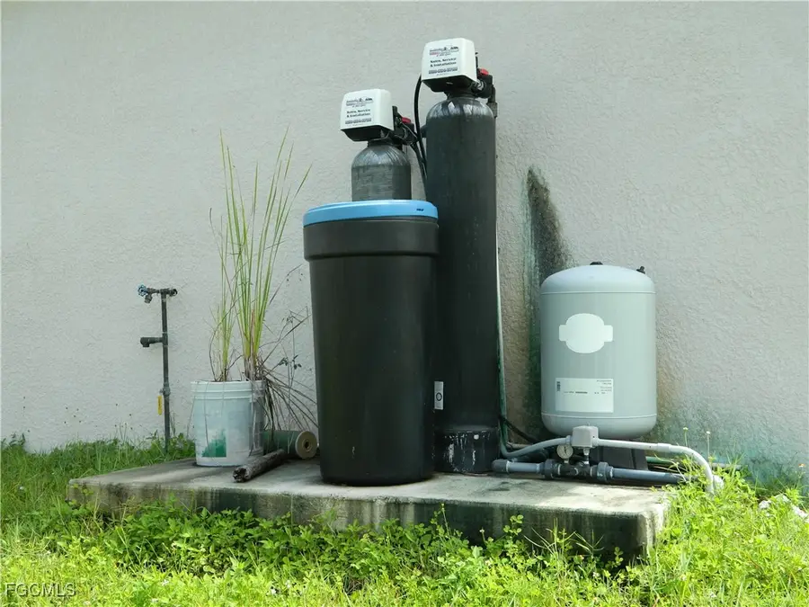 2913 65th Street W, Lehigh Acres, FL 33971 - Image #3