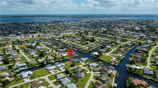 3725 SE 13th Avenue, Cape Coral, FL 33904