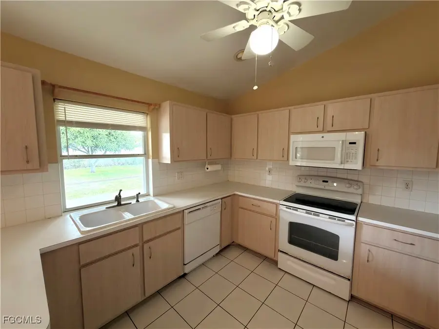 234 SE 1st Avenue, Cape Coral, FL 33990 - Image #3